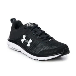 Under Armour Men's Assert 8
