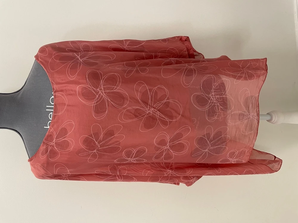 Flowy Floral Top 4 Flowy Floral Top - Image 4